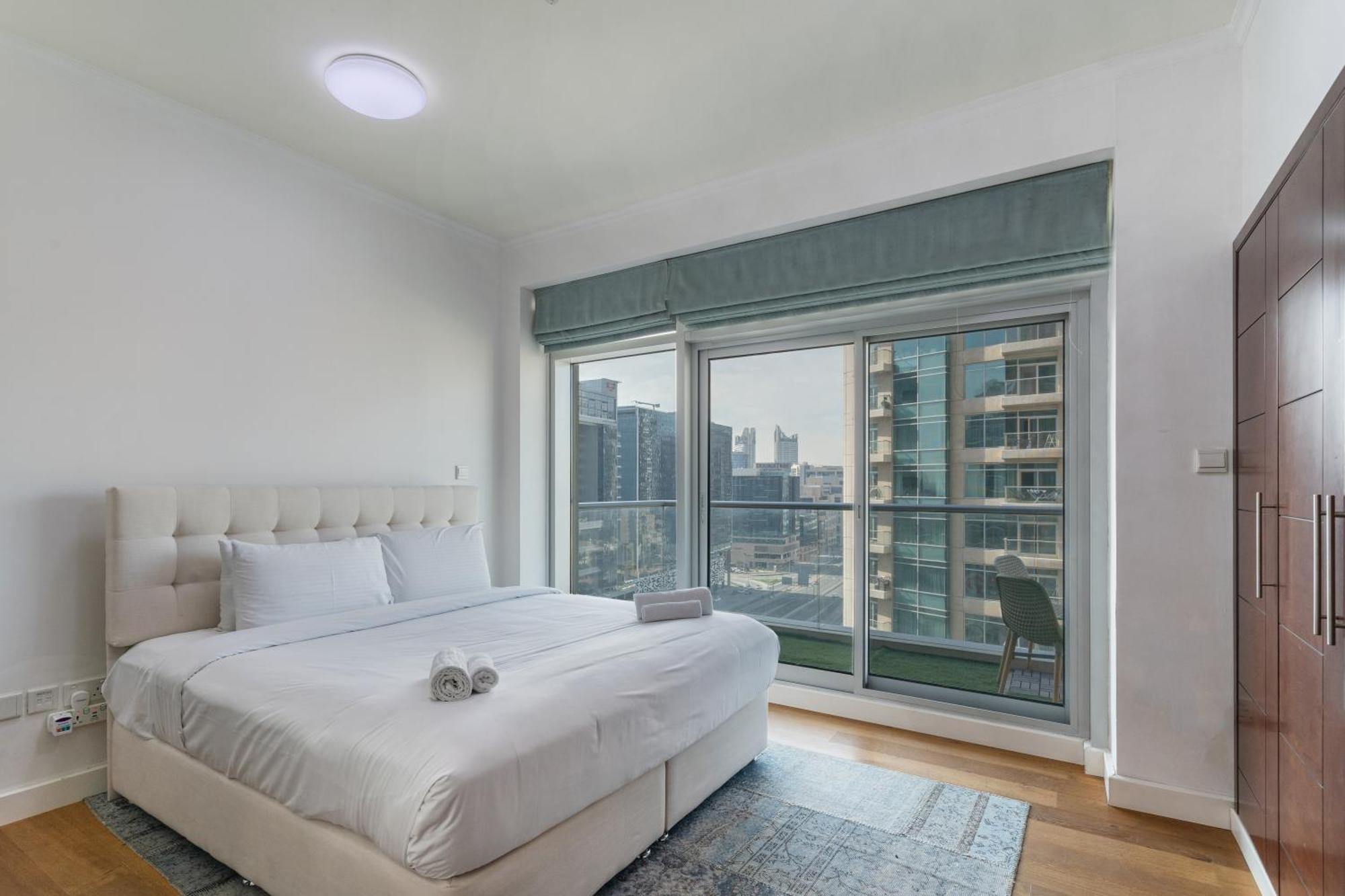Chic 2Br Apartment, Prime Location Near Dubai Mall - Allsopp&Allsopp Екстер'єр фото